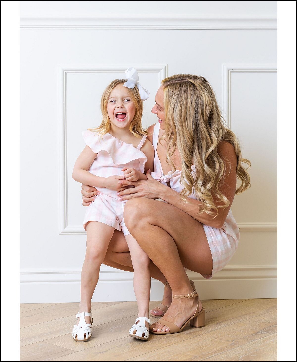 Льняной комбинезон без рукавов Mommy & Me в розовую клетку Hope & Henry
Льняной комбинезон без рукавов Mommy & Me в розовую клетку Hope & Henry