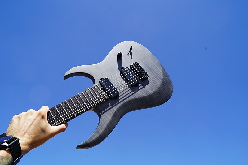Электрогитара Schecter DIAMOND SERIES Sunset-7 Extreme Grey Ghost 7-String Electric Guitar
Электрогитара Schecter DIAMOND SERIES Sunset-7 Extreme Grey Ghost 7-String Electric Guitar