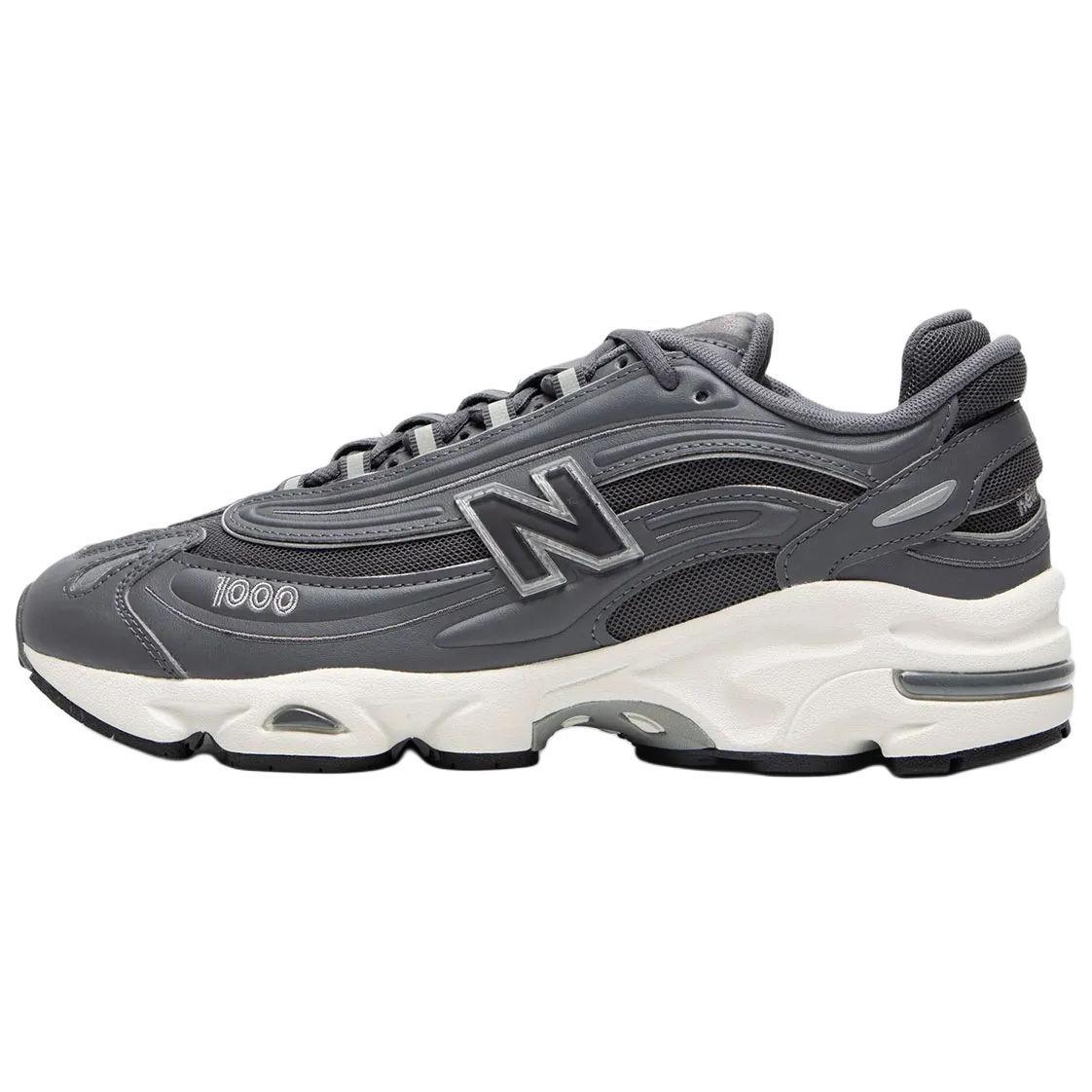 New Balance Кроссовки 1000 Rain Cloud Pack Grey
New Balance Кроссовки 1000 Rain Cloud Pack Grey