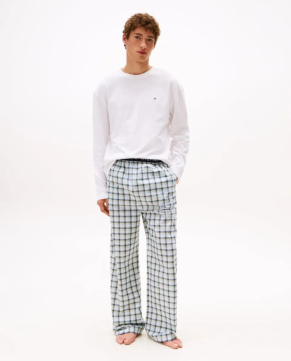 Длинная пижама: брюки из ткани и футболка Tommy Hilfiger, мультиколор
Длинная пижама: брюки из ткани и футболка Tommy Hilfiger, мультиколор
