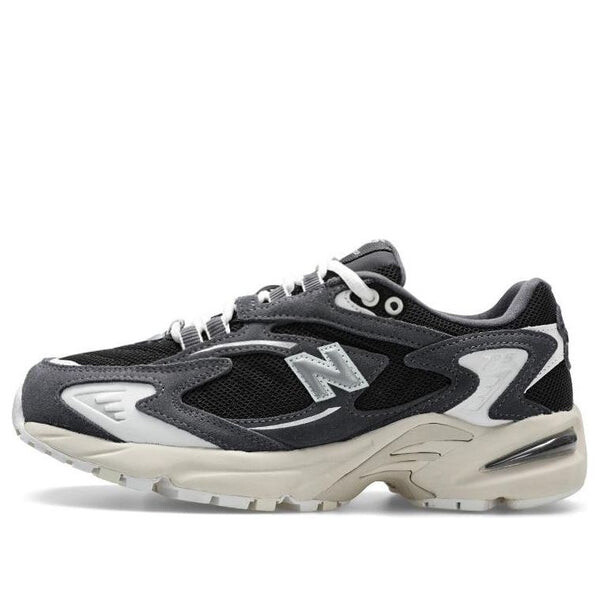 Кроссовки 725 New Balance, черный 
Кроссовки 725 New Balance, черный