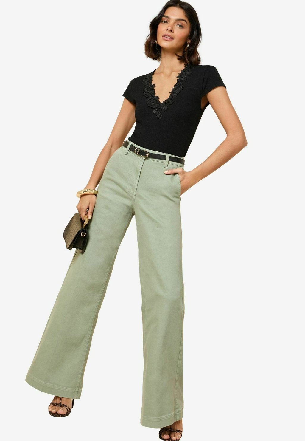 Футболка с принтом FRIENDS LIKE THESE, черный
Футболка с принтом FRIENDS LIKE THESE, черный