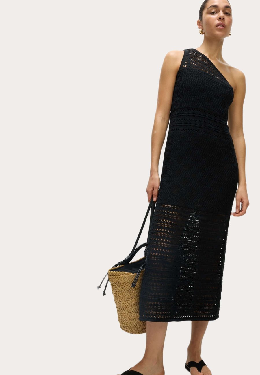 Платье Marks & Spencer TEXTURED ONE SHOULDER MIDI BEACH , Black
Платье Marks & Spencer TEXTURED ONE SHOULDER MIDI BEACH , Black