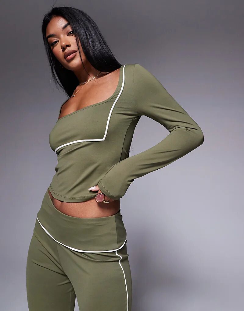 Топ из полиамида с квадратным вырезом и контрастной отделкой ASOS DESIGN оливкового цвета
Топ из полиамида с квадратным вырезом и контрастной отделкой ASOS DESIGN оливкового цвета