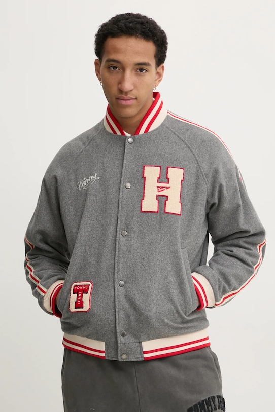 Куртка-бомбер шерстяная Tommy Jeans, серый
Куртка-бомбер шерстяная Tommy Jeans, серый