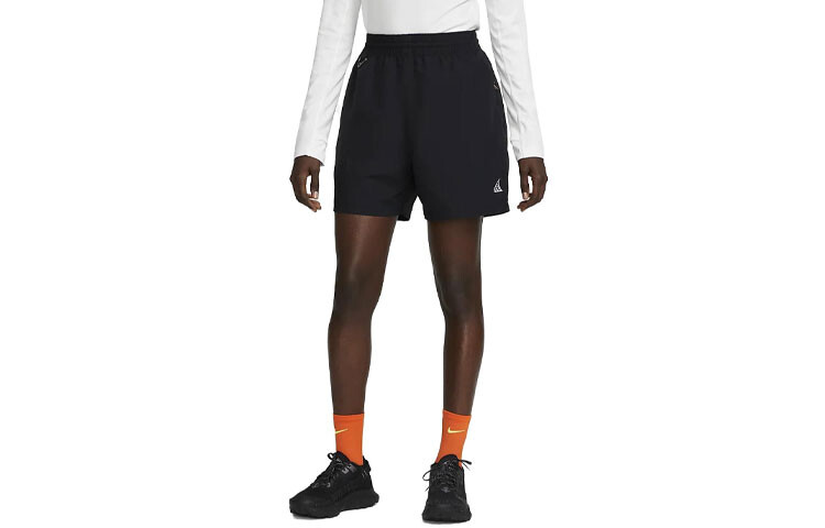 Женские повседневные шорты Nike, цвет Black
Женские повседневные шорты Nike, цвет Black
