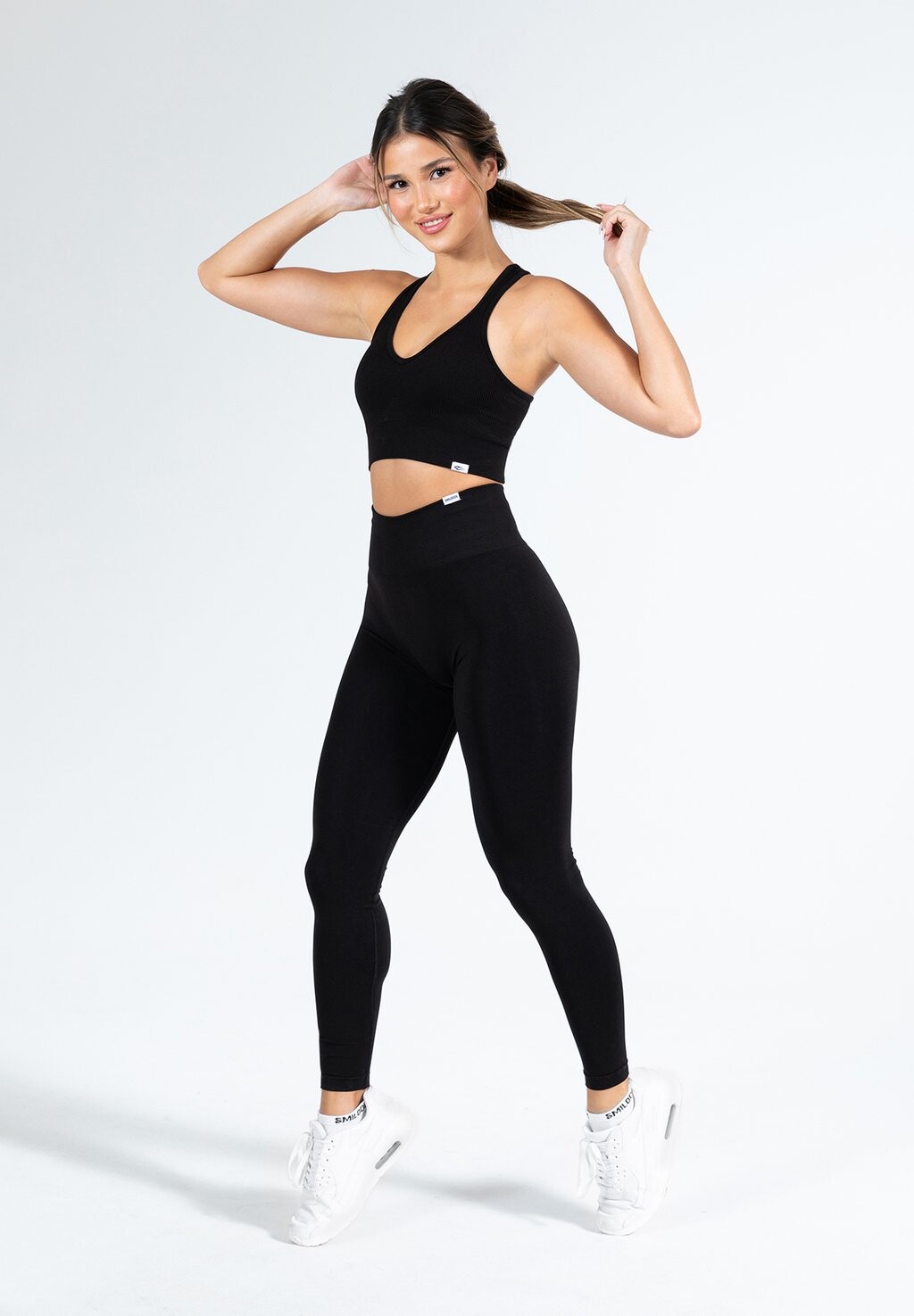 Спортивные бюстгальтеры со средней поддержкой AMAZE Smilodox, черный
Спортивные бюстгальтеры со средней поддержкой AMAZE Smilodox, черный