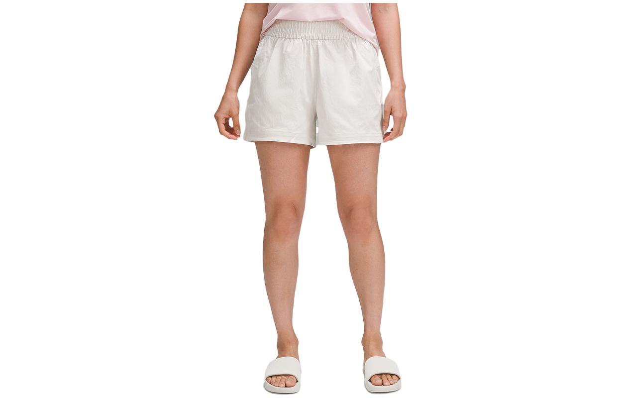 Легкие повседневные шорты Lululemon, Mango
Легкие повседневные шорты Lululemon, Mango