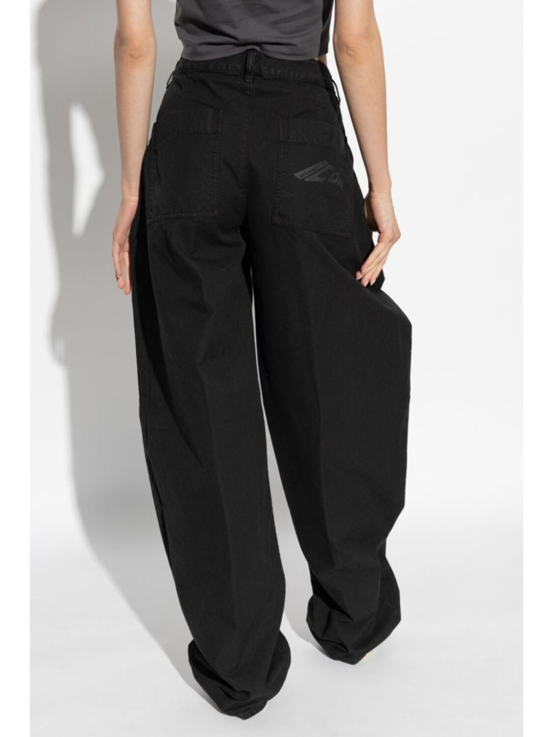 Dsquared2 брюки бойфренда с высокой талией DSQUARED2, черный
Dsquared2 брюки бойфренда с высокой талией DSQUARED2, черный