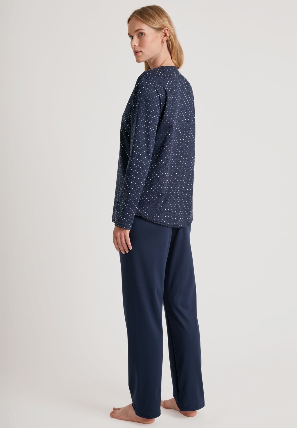 Пижамный комплект Calida, темно-синий
Пижамный комплект Calida, темно-синий