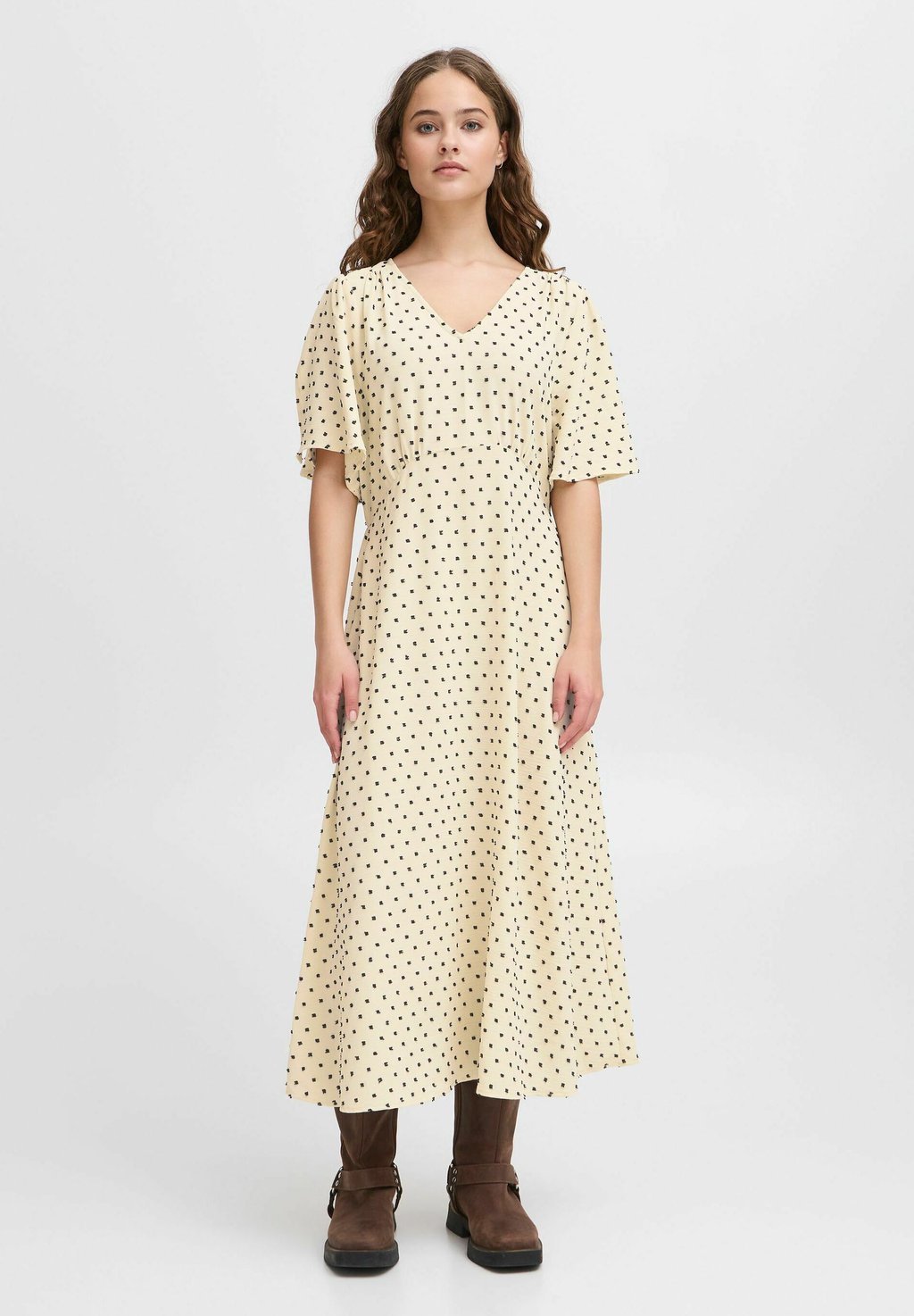 Повседневное платье ICHI, молочный
Повседневное платье ICHI, молочный