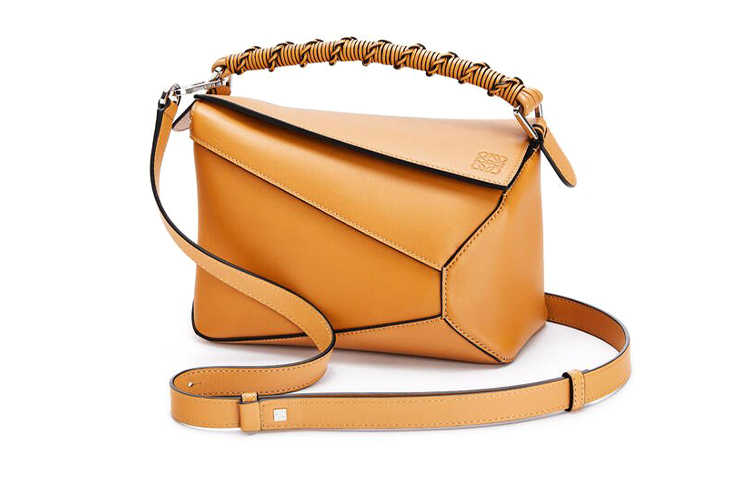 LOEWE Головоломная сумка
LOEWE Головоломная сумка