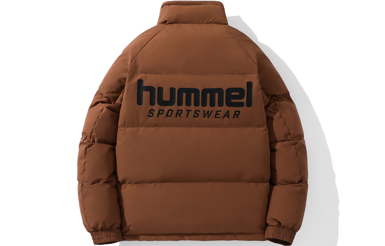 Стеганая куртка унисекс Hummel, черный
Стеганая куртка унисекс Hummel, черный