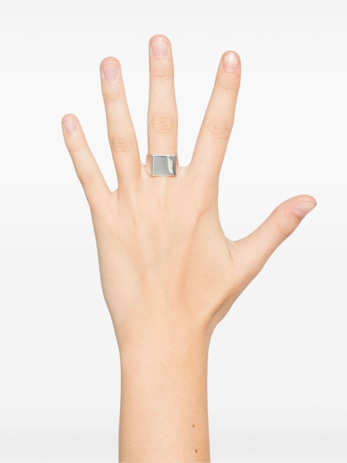 Квадратное кольцо-печатка Wouters & Hendrix, серебряный
Квадратное кольцо-печатка Wouters & Hendrix, серебряный