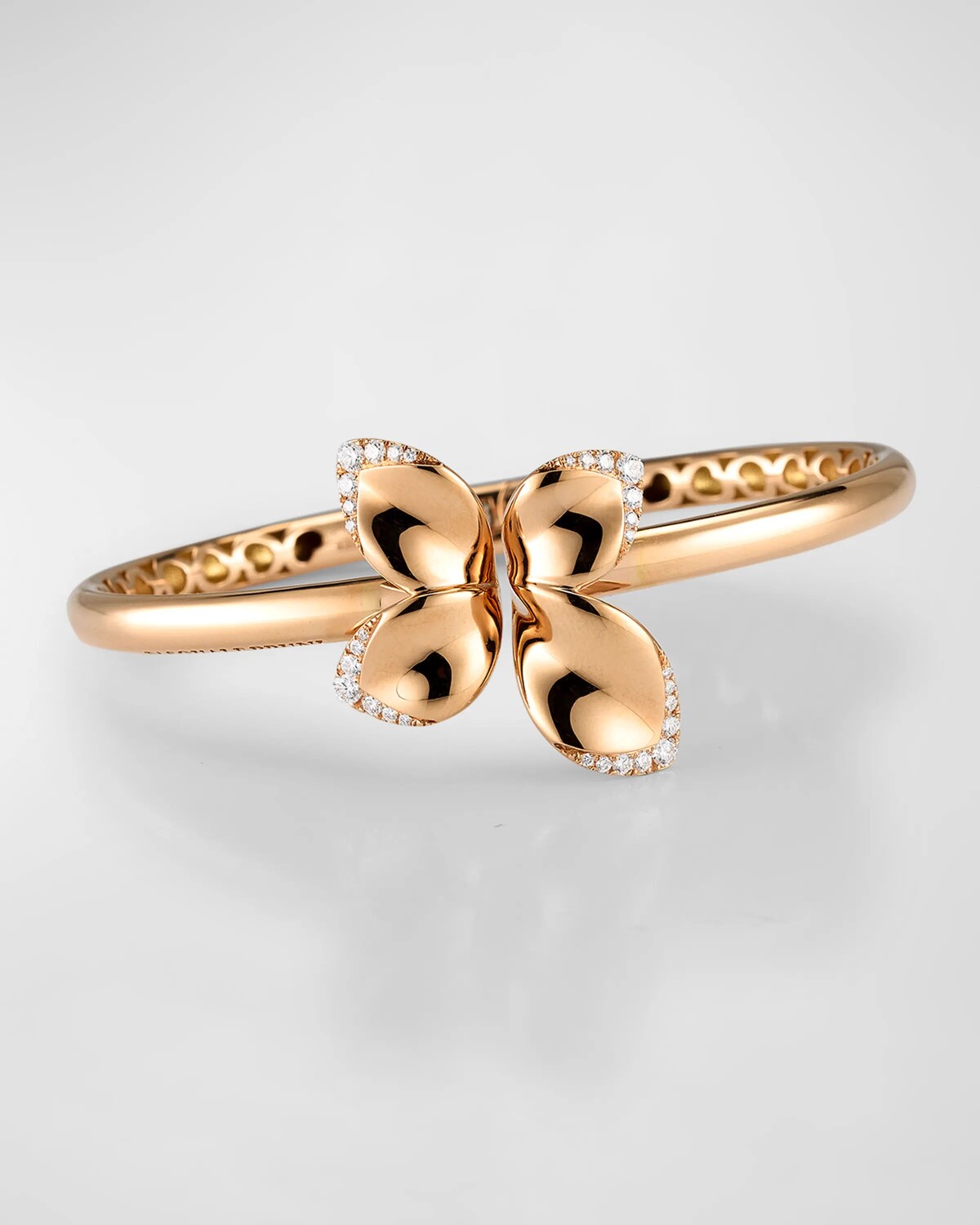 Браслет Giardini Segreti с цветком из розового золота 18 карат и бриллиантами Pasquale Bruni
Браслет Giardini Segreti с цветком из розового золота 18 карат и бриллиантами Pasquale Bruni