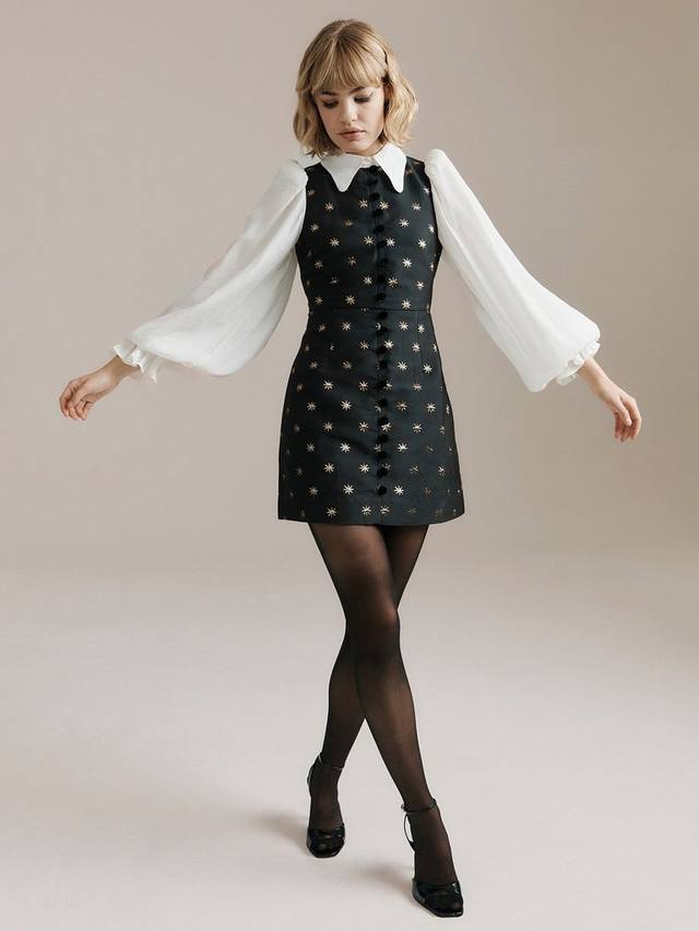 Мини-платье Mari Star из парчи Queens of archive, Black/Gold/White
Мини-платье Mari Star из парчи Queens of archive, Black/Gold/White