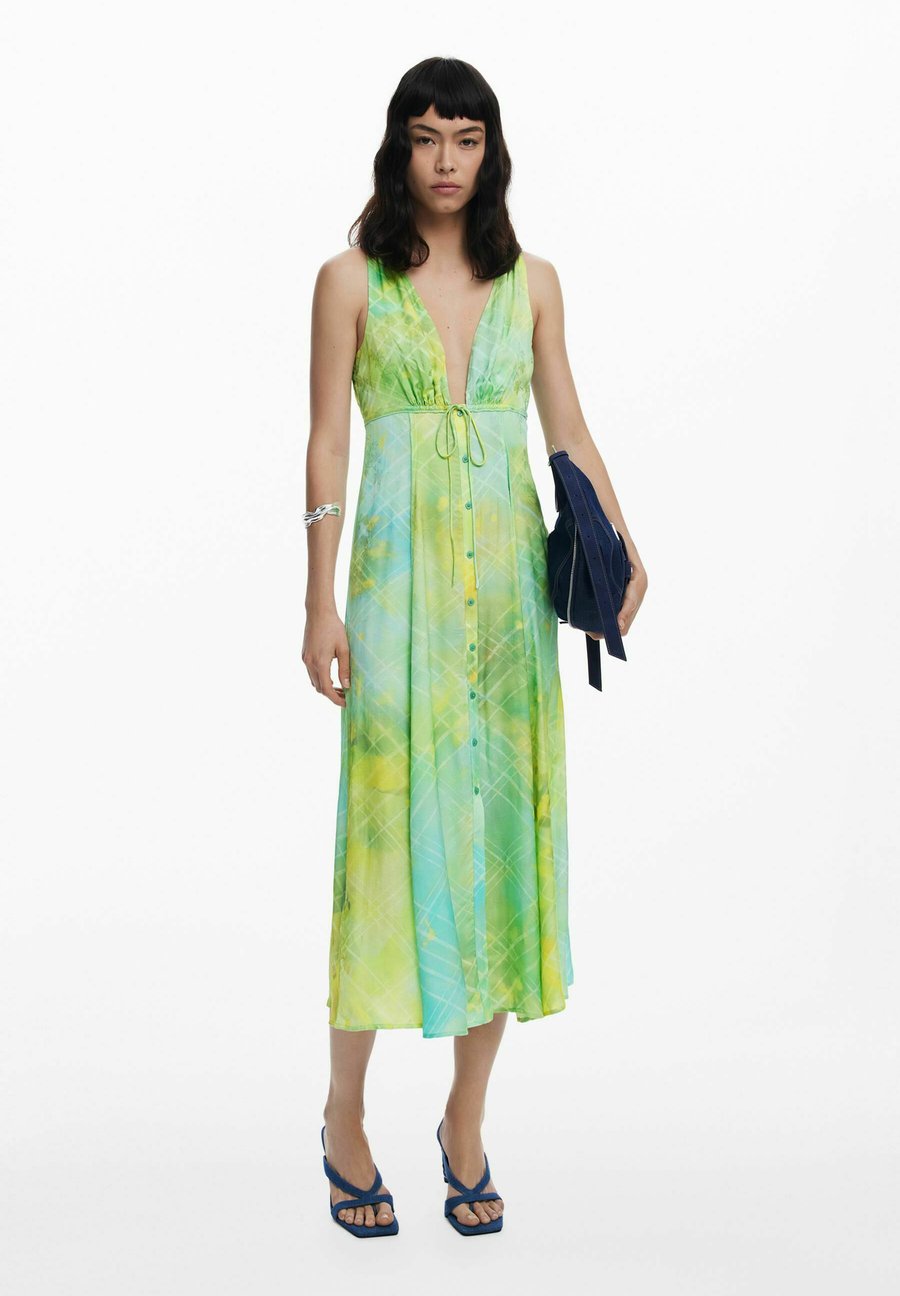 Платье Desigual WITH BUTTONS, Green
Платье Desigual WITH BUTTONS, Green