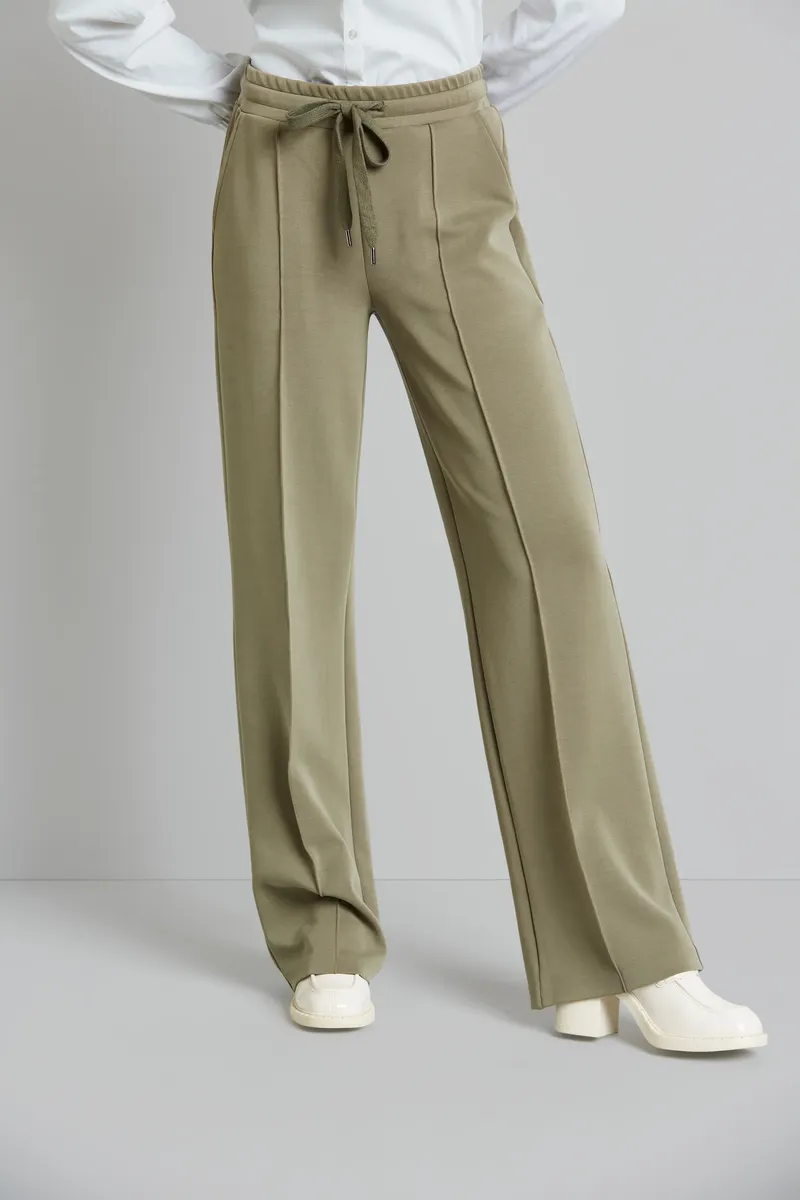 Брюки bugatti с 5 карманами из мягкой модальной ткани, цвет Moos
Брюки bugatti с 5 карманами из мягкой модальной ткани, цвет Moos