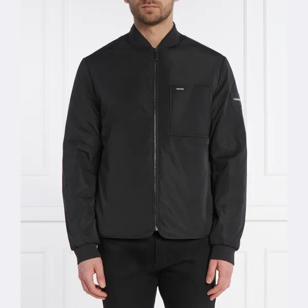 Бомбер стандартного кроя Calvin Klein, черный
Бомбер стандартного кроя Calvin Klein, черный