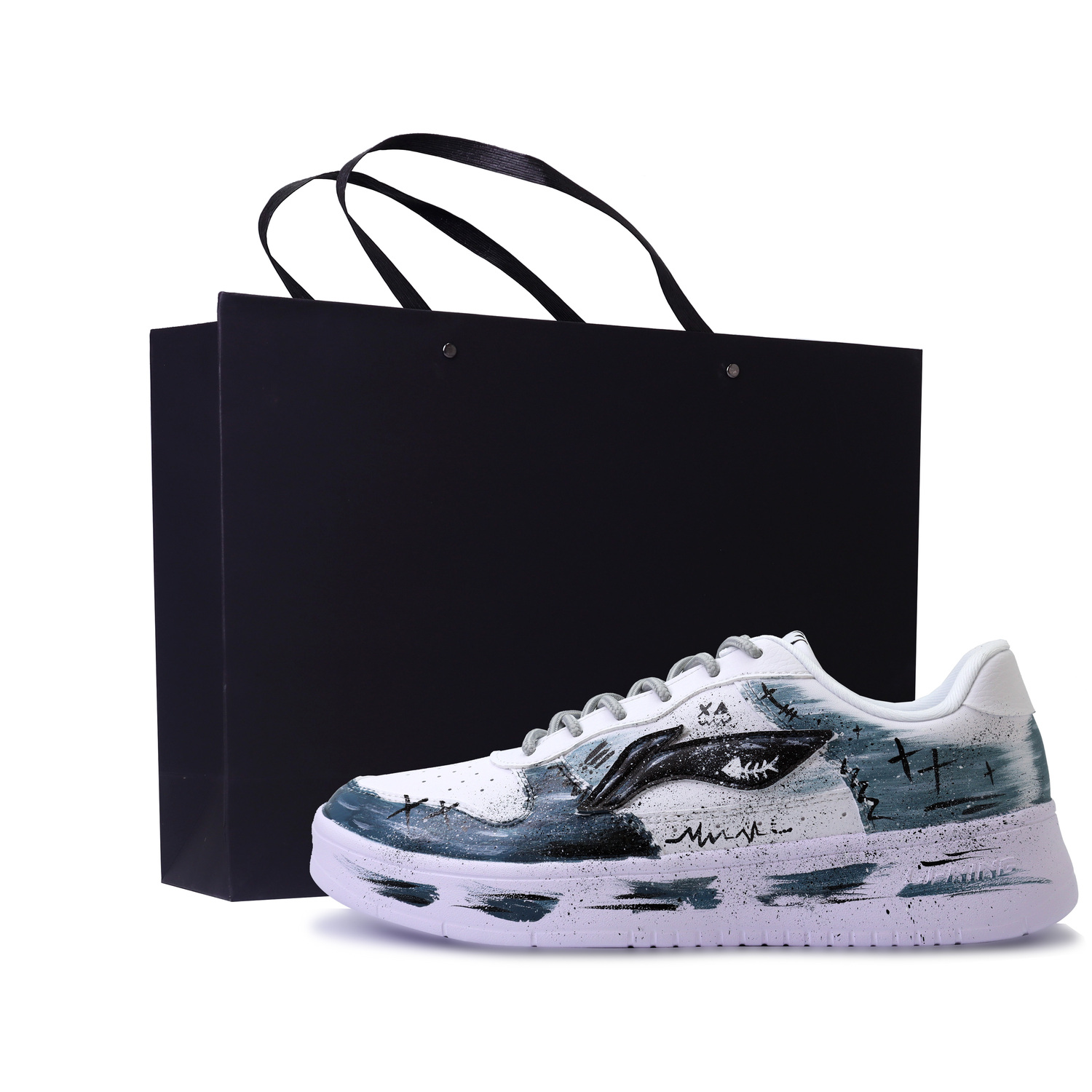 LINING Лининг Понтун Боутс устойчивые к истиранию, легкие и дышащие лоу-топ скейтбордские кроссовки унисекс белый синий черный - белый синий черный, цвет White Blue Black
LINING Лининг Понтун Боутс устойчивые к истиранию, легкие и дышащие лоу-топ скейтбордские кроссовки унисекс белый синий черный - белый синий черный, цвет White Blue Black