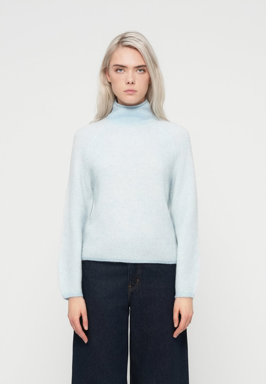 Джемпер VILA VILORY HIGH NECK , Nantucket Breeze/Light Blue
Джемпер VILA VILORY HIGH NECK , Nantucket Breeze/Light Blue
