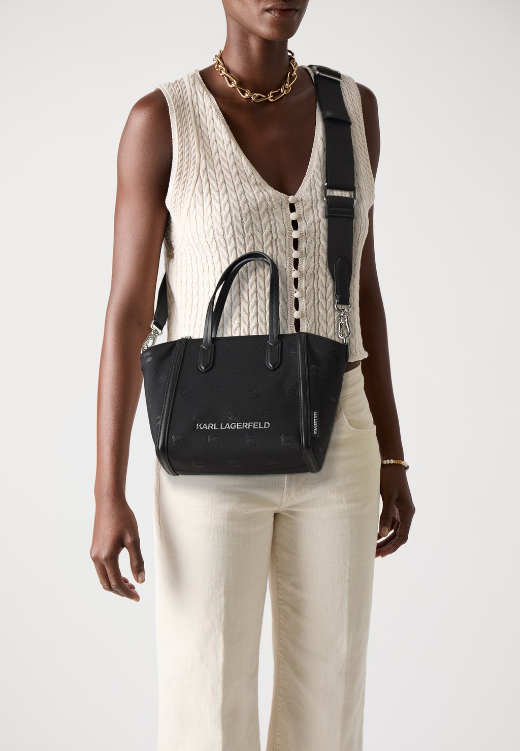 Сумка IKON TOTE KARL LAGERFELD, черный
Сумка IKON TOTE KARL LAGERFELD, черный