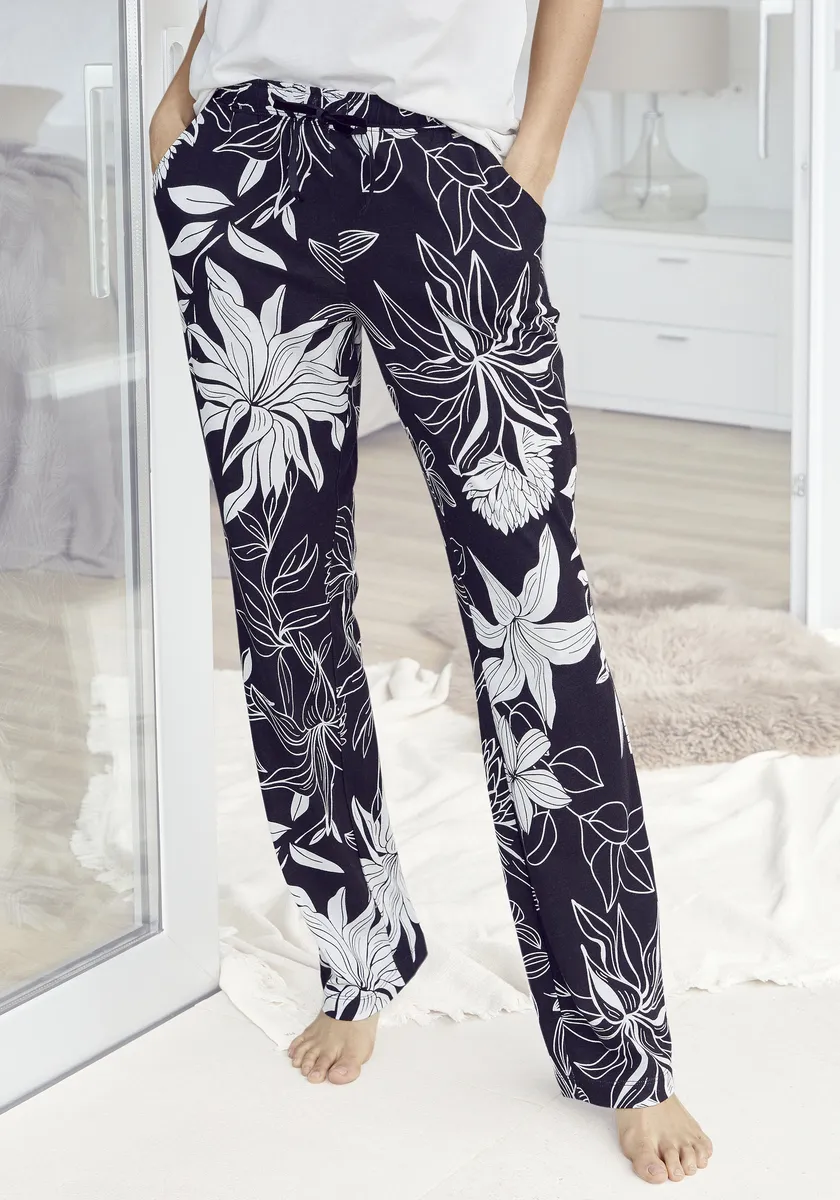 Брюки для сна LASCANA с цветочным принтом, черный
Брюки для сна LASCANA с цветочным принтом, черный