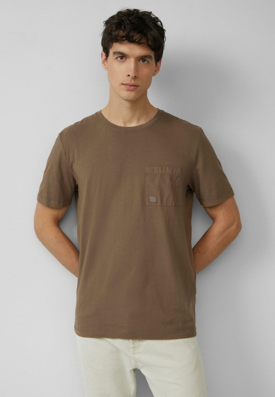 Футболка s.Oliver MIT BRUSTTASCHE, Sandstein/Green, Зеленый, Футболка s.Oliver MIT BRUSTTASCHE, Sandstein/Green
Футболка s.Oliver MIT BRUSTTASCHE, Sandstein/Green, Зеленый, Футболка s.Oliver MIT BRUSTTASCHE, Sandstein/Green