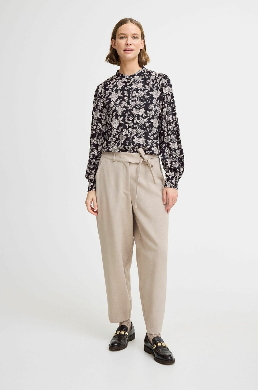 Блуза b.young BYJOSA, Black Birch Florals/Black
Блуза b.young BYJOSA, Black Birch Florals/Black