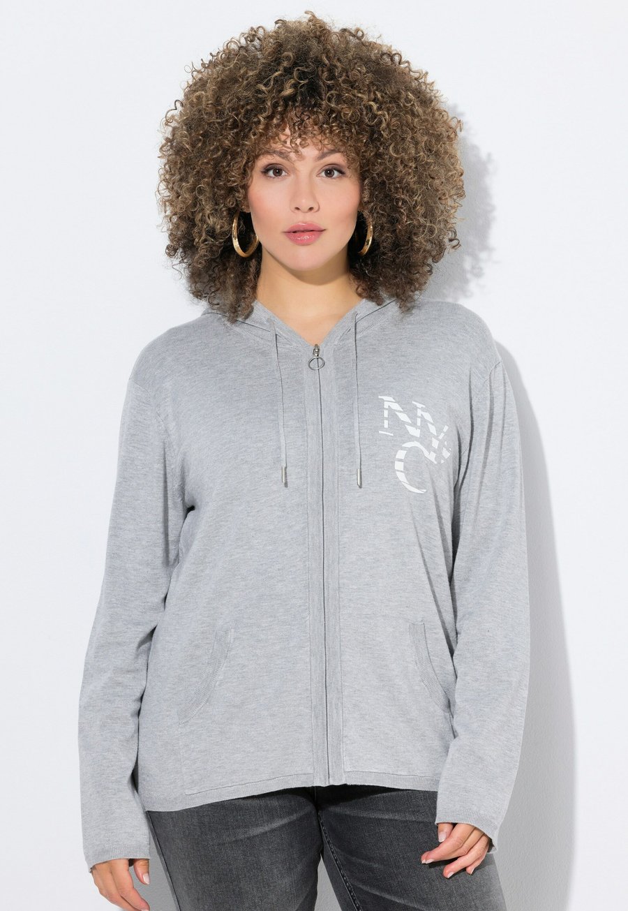 Толстовка Ulla Popken Zip-up sweatshirt, Pale Mottled Grey/Mottled Light Grey
Толстовка Ulla Popken Zip-up sweatshirt, Pale Mottled Grey/Mottled Light Grey