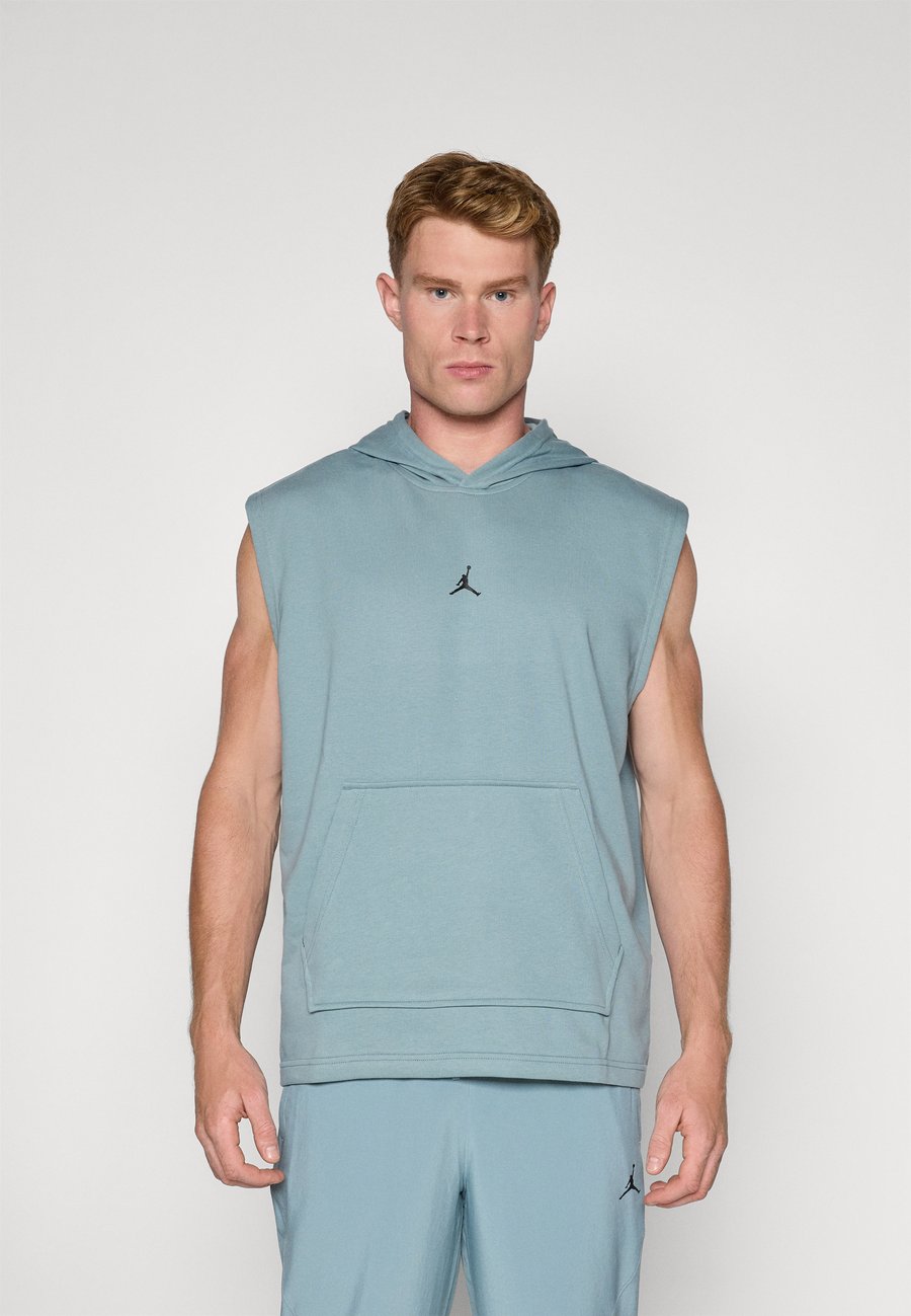 Худи Jordan CROSSOVER SLEEVELESS, Aviator Grey/Black/Grey
Худи Jordan CROSSOVER SLEEVELESS, Aviator Grey/Black/Grey