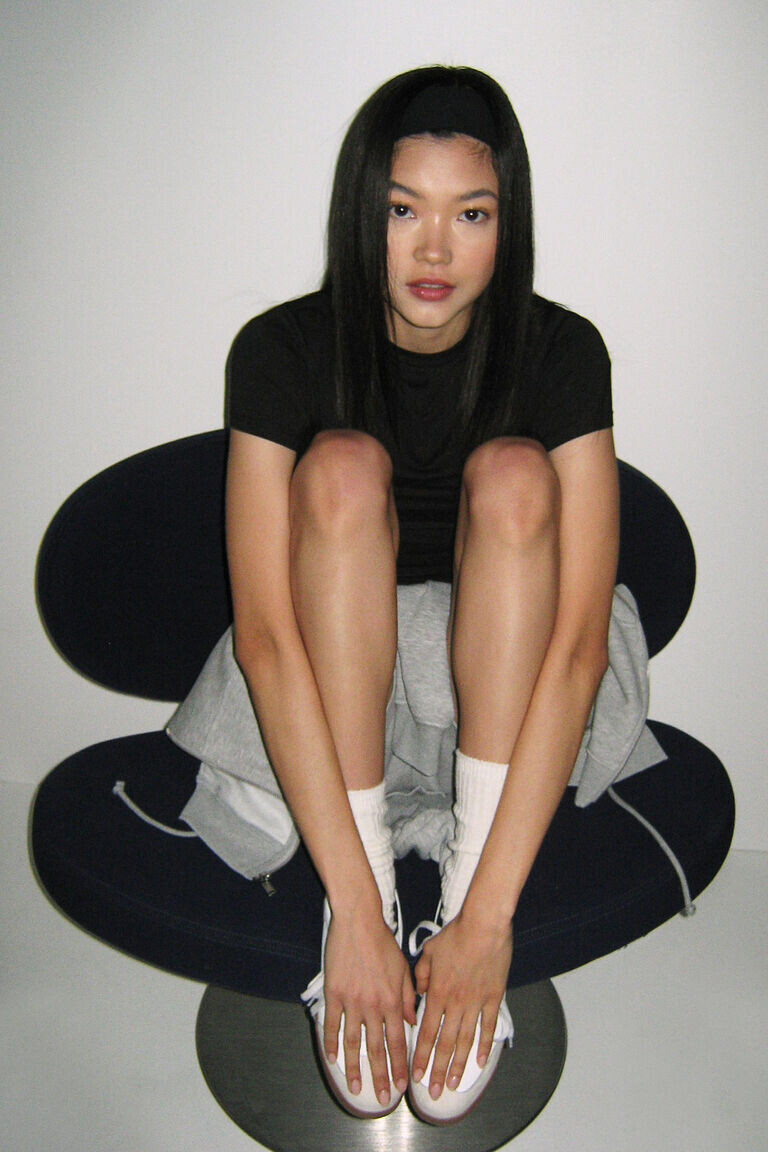 Приталенная футболка H&M, черный 
Приталенная футболка H&M, черный