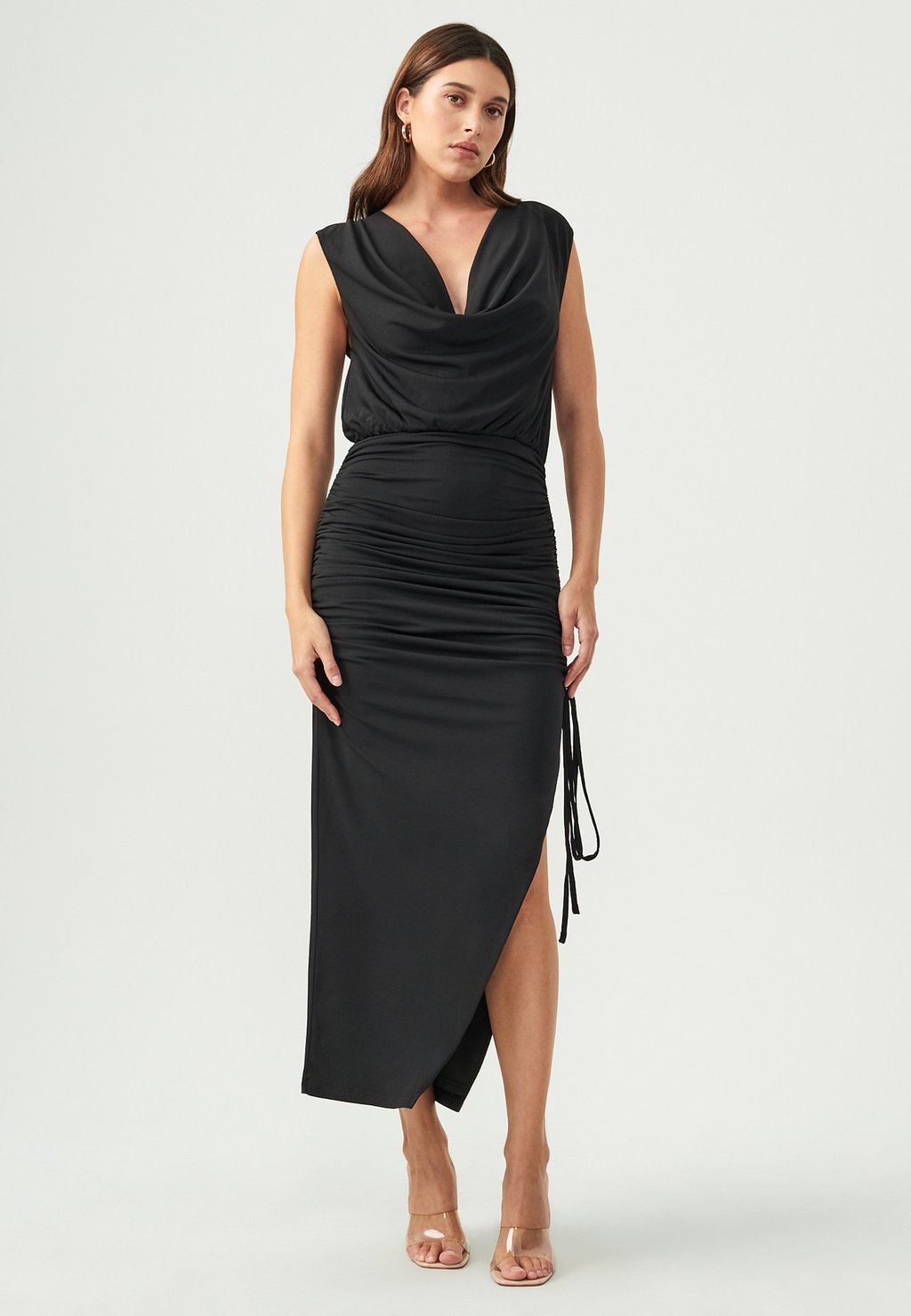 Платье макси OCEANE BWLDR, черный
Платье макси OCEANE BWLDR, черный