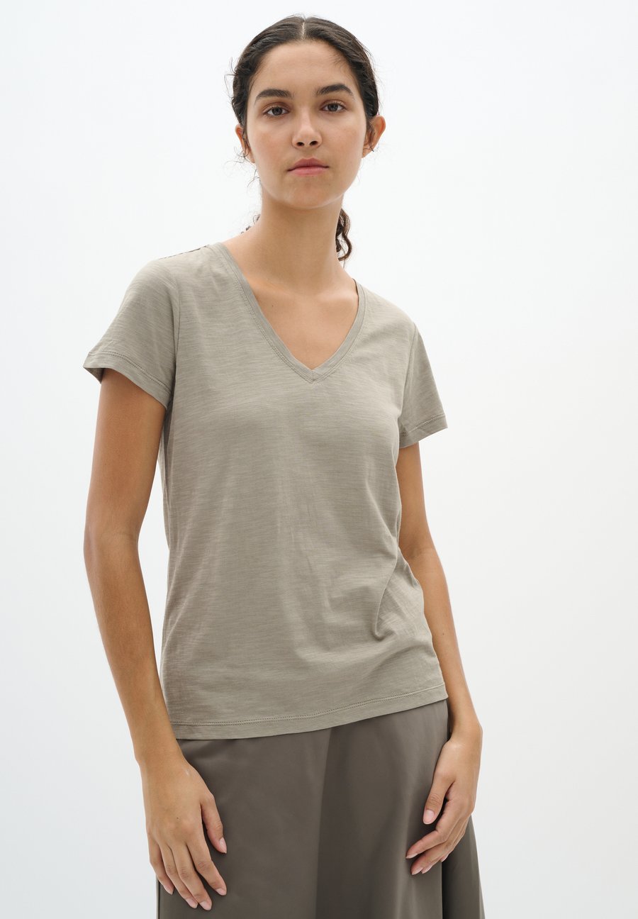 Футболка InWear Basic T-shirt, Pinetree/Green, Зеленый, Футболка InWear Basic T-shirt, Pinetree/Green
Футболка InWear Basic T-shirt, Pinetree/Green, Зеленый, Футболка InWear Basic T-shirt, Pinetree/Green