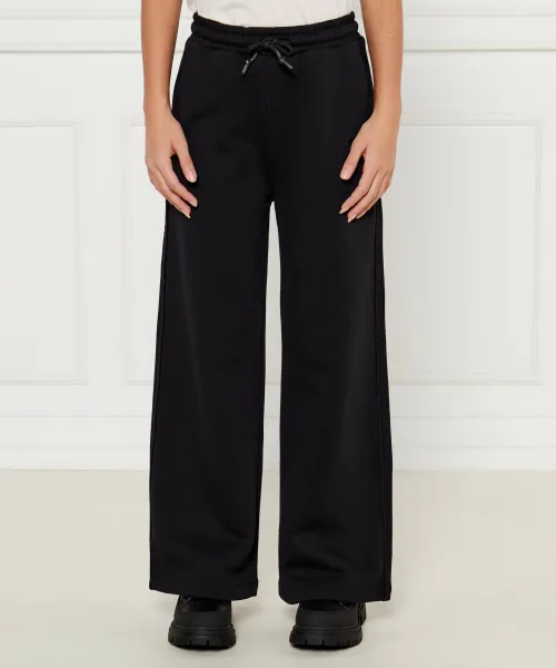 Спортивные штаны Flare fit Patrizia Pepe, черный
Спортивные штаны Flare fit Patrizia Pepe, черный