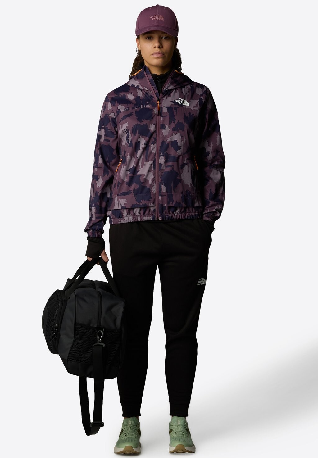 Спортивные штаны The North Face, черный
Спортивные штаны The North Face, черный