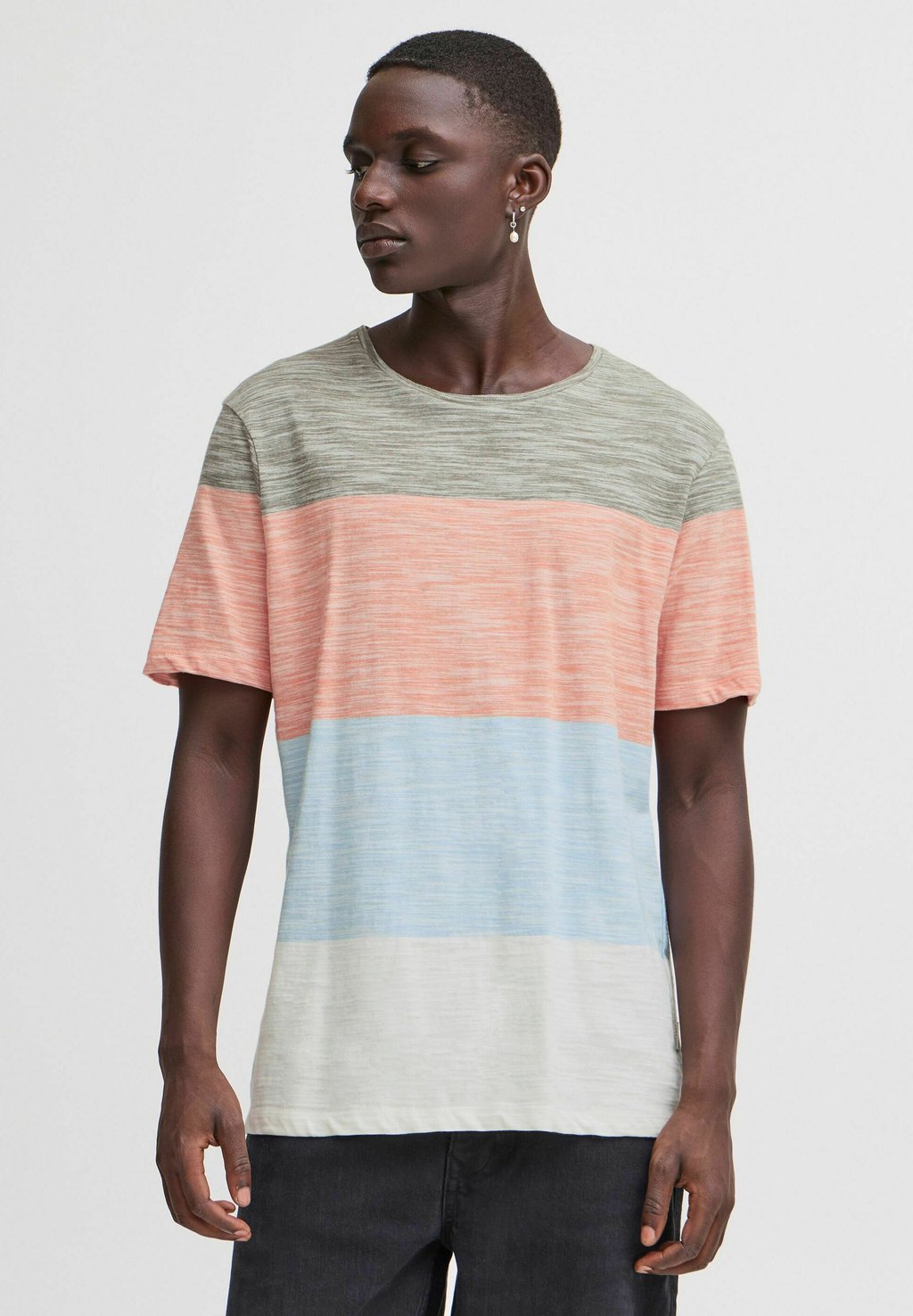 Футболка с принтом Blend, зеленый
Футболка с принтом Blend, зеленый