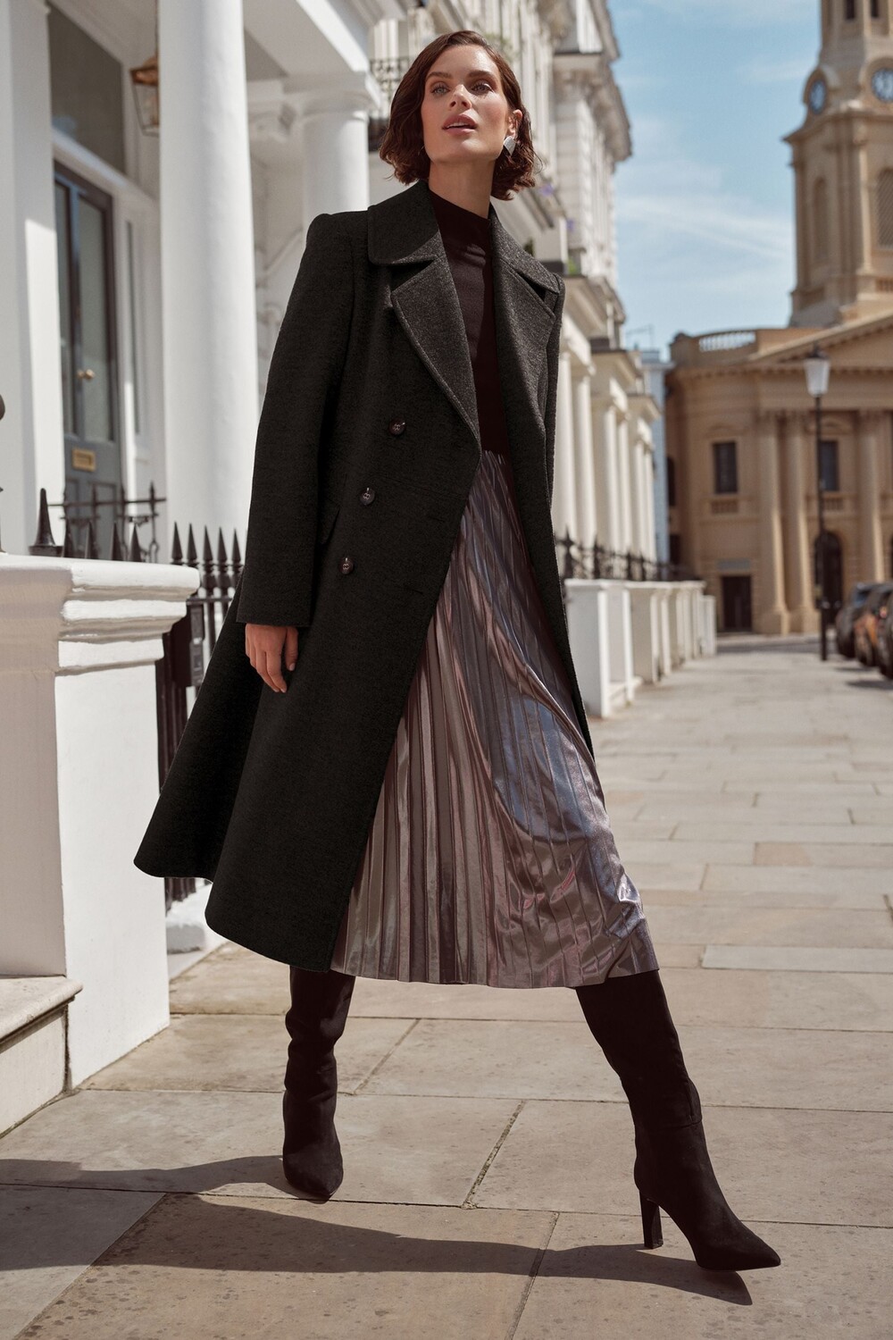 Двубортное пальто силуэта «песочные часы» с шерстью Love & Roses, черный
Двубортное пальто силуэта «песочные часы» с шерстью Love & Roses, черный