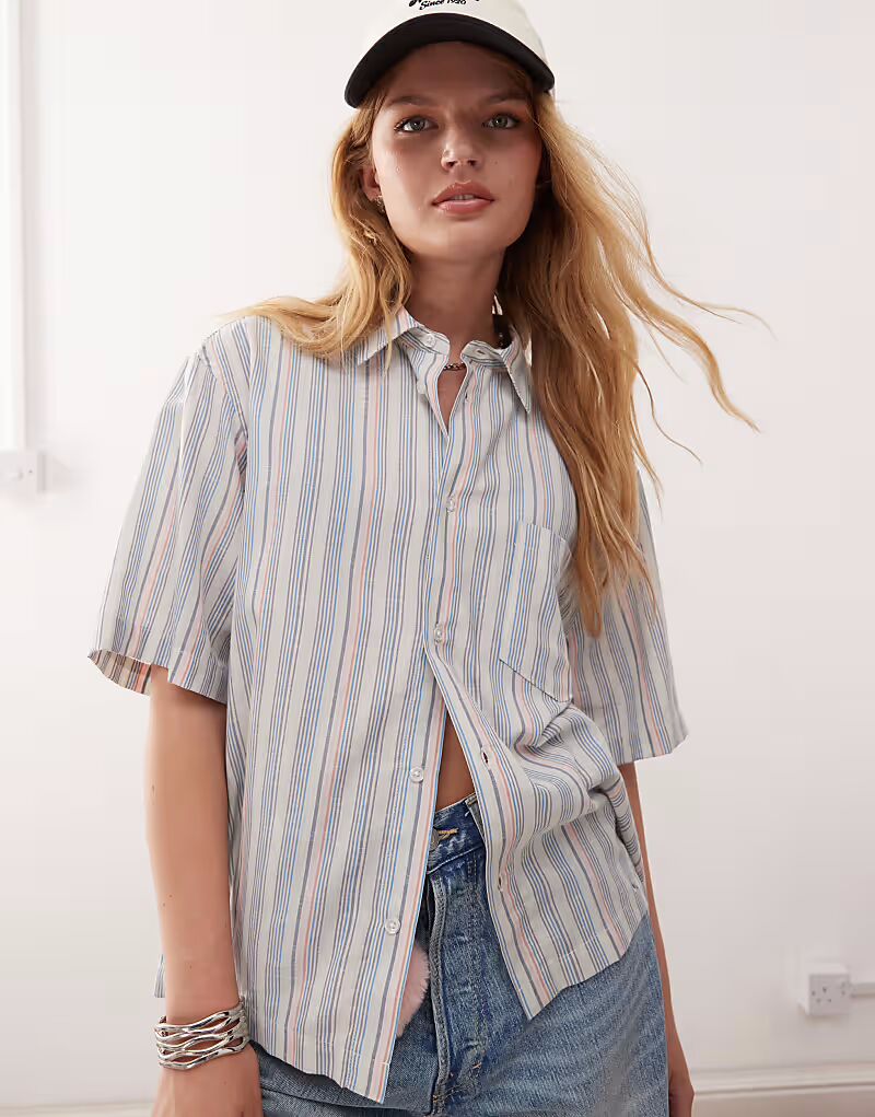 Рубашка свободного кроя из искусственного льна в разноцветную полоску Collusion, розовый
Рубашка свободного кроя из искусственного льна в разноцветную полоску Collusion, розовый