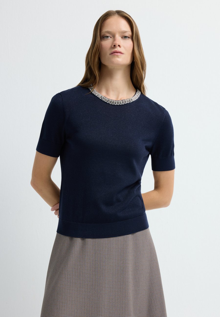 Джемпер adL Jumper, Navy Blue /Dark Blue
Джемпер adL Jumper, Navy Blue /Dark Blue