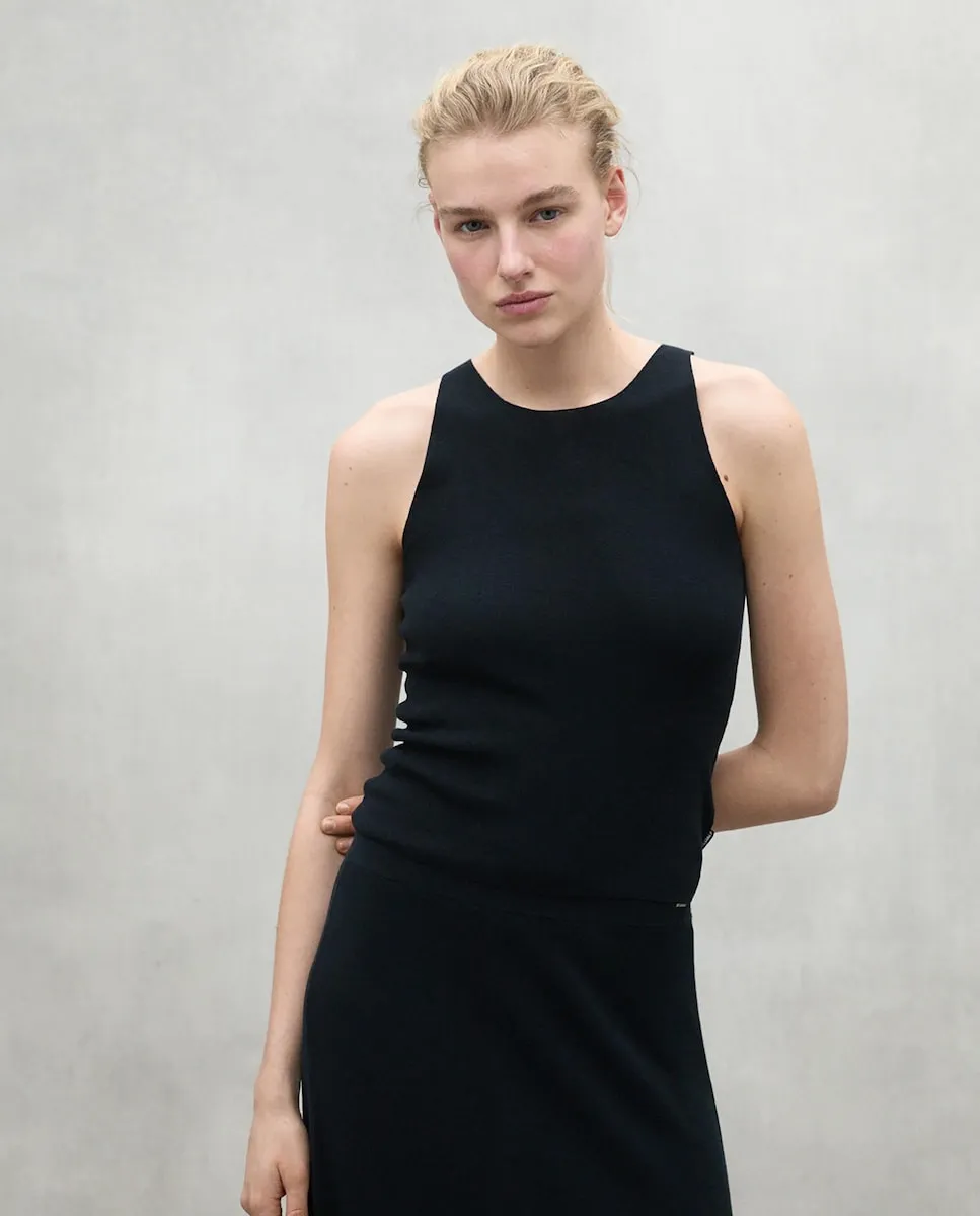 Женский однотонный свитер с круглым вырезом Ecoalf, черный
Женский однотонный свитер с круглым вырезом Ecoalf, черный