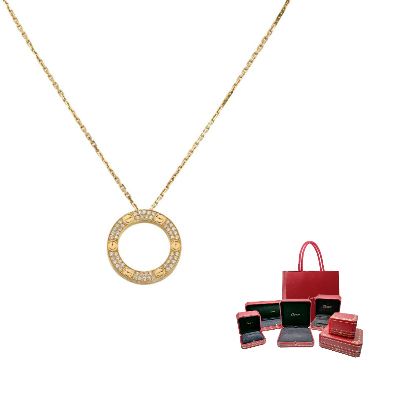 Cartier Ожерелье Love с бриллиантами из желтого золота 18 карат
Cartier Ожерелье Love с бриллиантами из желтого золота 18 карат