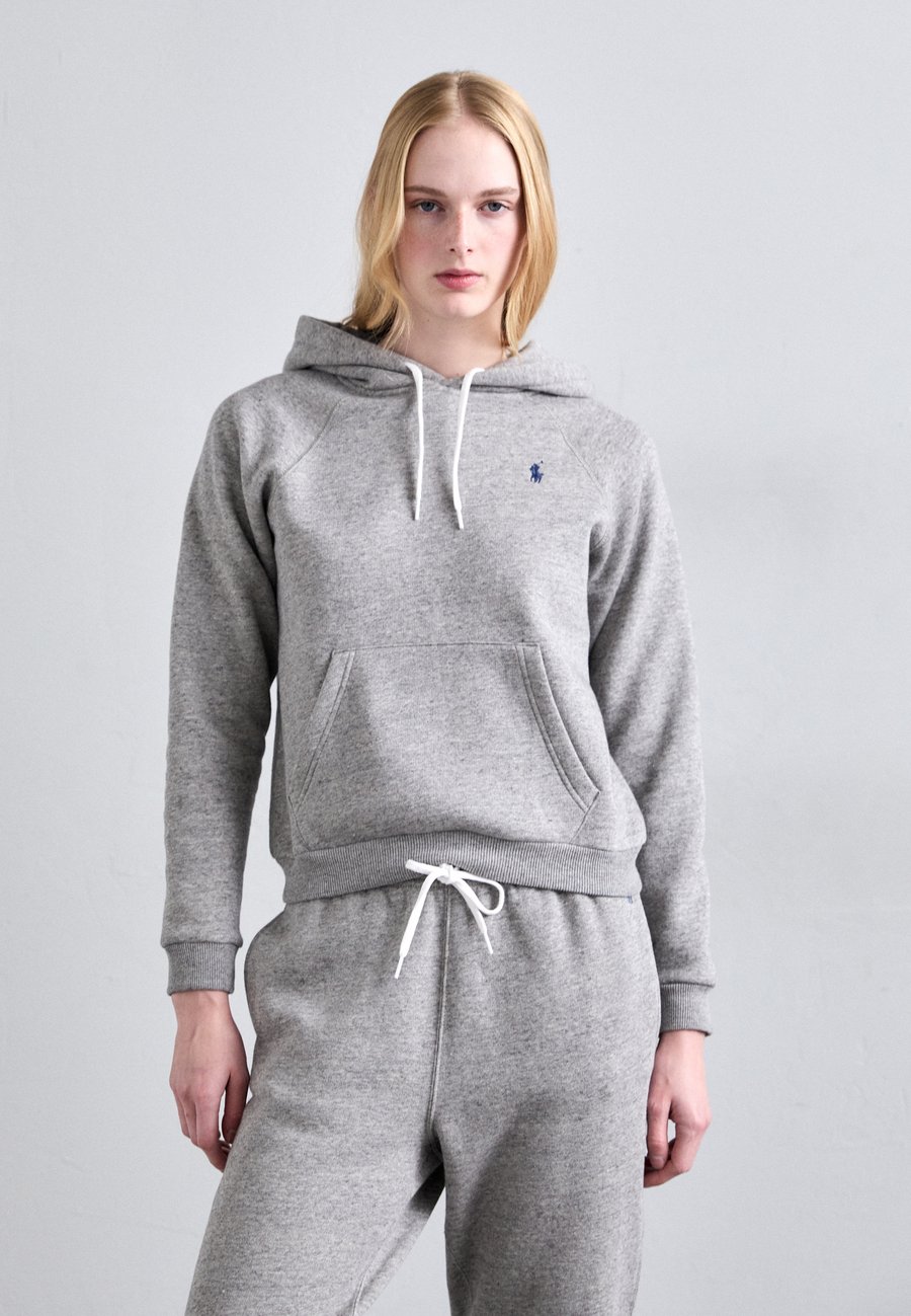 Толстовка Polo Ralph Lauren SHRUNKEN FIT HOODIE, Dark Vintage Heather/Grey
Толстовка Polo Ralph Lauren SHRUNKEN FIT HOODIE, Dark Vintage Heather/Grey