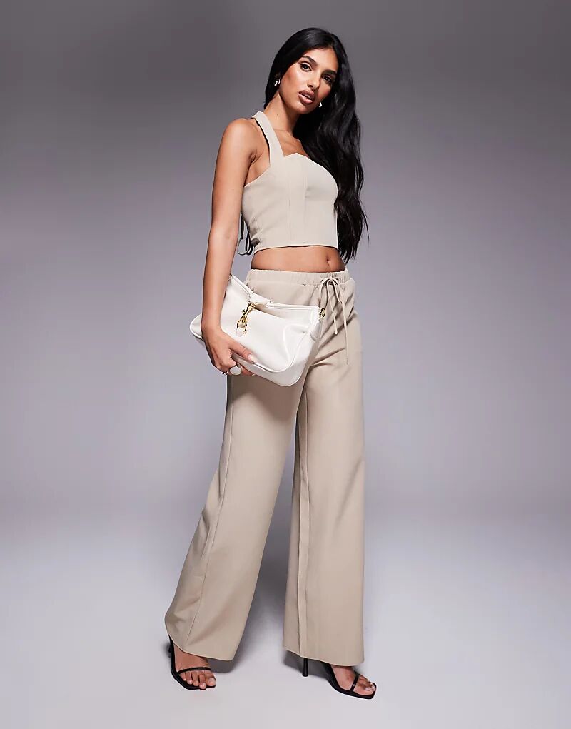 Эксклюзивные широкие брюки Kaiia с завязкой на талии в цвете «каменный» — часть комплекта
Эксклюзивные широкие брюки Kaiia с завязкой на талии в цвете «каменный» — часть комплекта