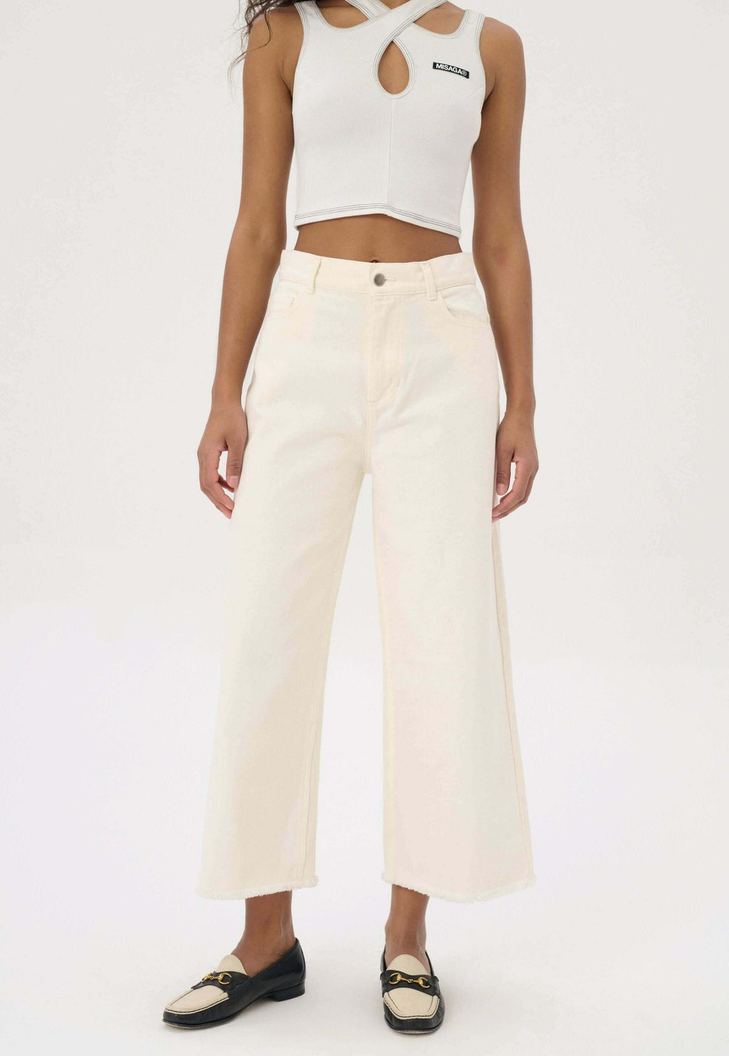 Расклешенные джинсы Misaga, молочный
Расклешенные джинсы Misaga, молочный