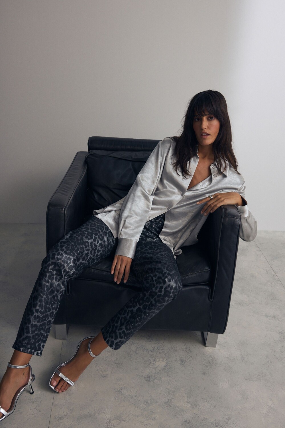 Джинсы прямого покроя из 100% хлопка с принтом Next, металлический
Джинсы прямого покроя из 100% хлопка с принтом Next, металлический