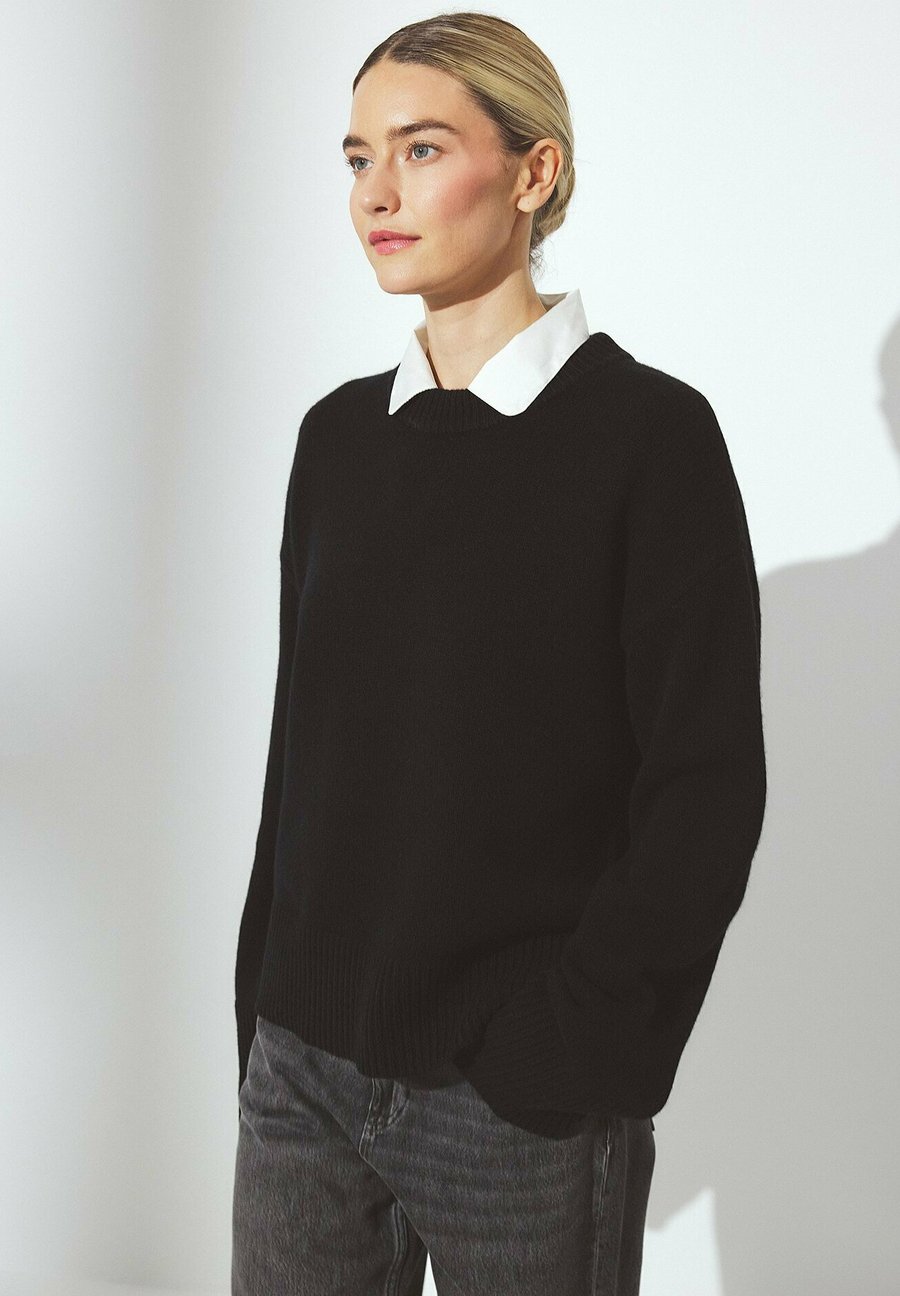 Джемпер NA-KD Jumper, Black
Джемпер NA-KD Jumper, Black