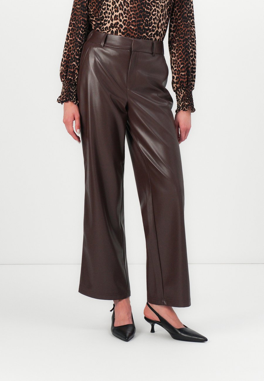 Брюки ONLY ONLSMOOTH WIDE PANT, Seal Brown/Brown
Брюки ONLY ONLSMOOTH WIDE PANT, Seal Brown/Brown