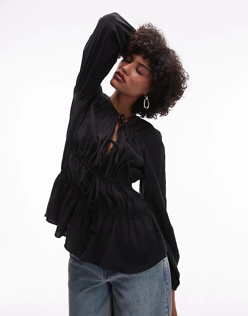 Мягкий на ощупь топ с завязками спереди черного цвета Topshop
Мягкий на ощупь топ с завязками спереди черного цвета Topshop