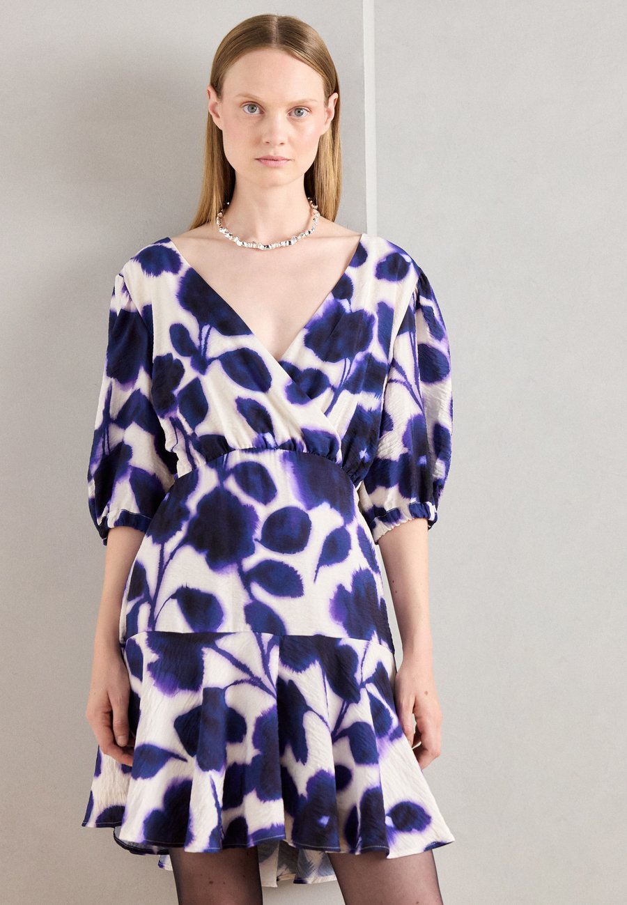 Платье Morgan Day dress, Purple/Blue
Платье Morgan Day dress, Purple/Blue